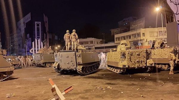 أفرج الأمن عن ثلاثة محتجين  تم اعتقالهم خلال الاحتجاجات