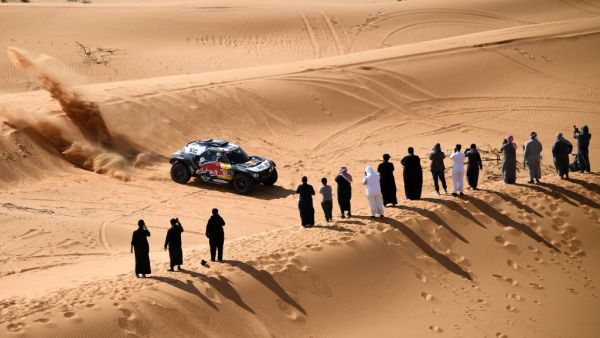 بيترهانسل يواصل التألق