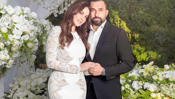 ردة فعل درة على مفاجأة زوجها لها في عيد ميلادها ردة فعل درة على مفاجأة زوجها لها في عيد ميلادها