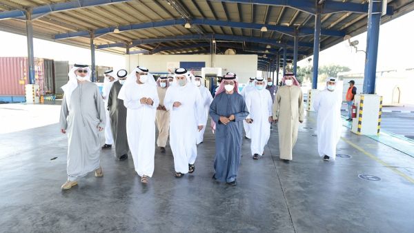 جمارك دبي تستهل العام الجديد بمبادرة منح صلاحية "شهادة المركبات" للوكالات