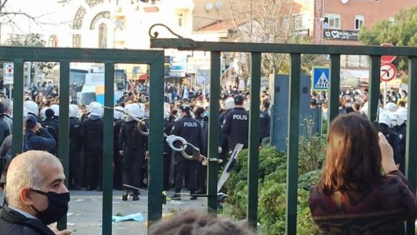 Students In Turkey Protest Erdogan’s Choice. (Twitter)