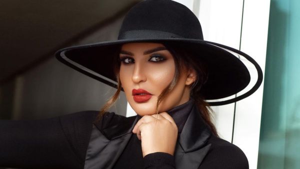 Grieving in Pink! Shatha Hassoun Blasted for Visiting Bombed Baghdad Market Wearing Colorful Outfit