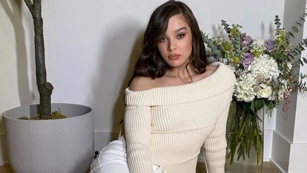 'Dickinson' star Hailee Steinfeld 'never thought much of fame'