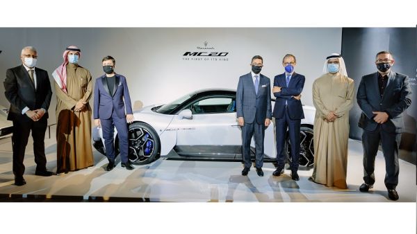 الإمارات أولى المحطات الإقليمية لسيارة مازيراتي MC20 الجديدة