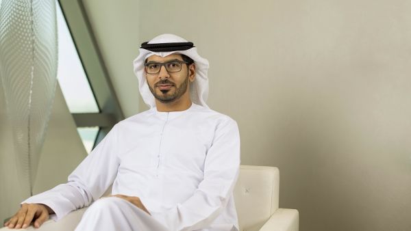 جامعة خليفة توقع اتفاقية بحثية بتمويل مشترك من شركة الدار العقارية وصندوق الوطن لتطوير عدسات لاصقة دائمة لمصابي عمى الألوان يضم التعاون باحثين من جامعة إمبيريال كوليدج لندن