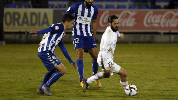 فوز تاريخي لآلكويانو يضاعف الضغوط على ريال مدريد ومدربه زين الدين زيدان