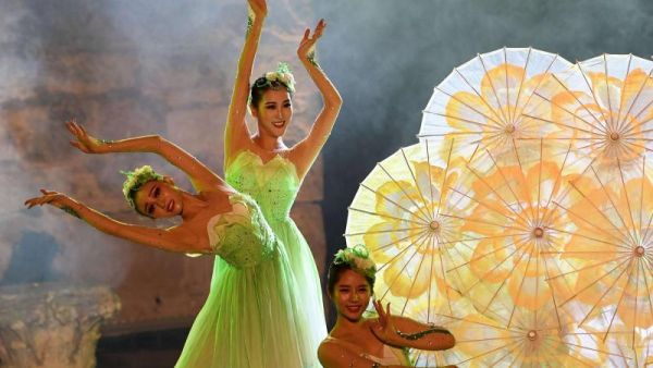 Chinese dancers perform during the opening of the 54th session of the International Carthage Festival at the Roman theatre of Carthage on August 11, 2018 in Tunis. (AFP) Chinese dancers perform during the opening of the 54th session of the International Carthage Festival at the Roman theatre of Carthage on August 11, 2018 in Tunis. (AFP)