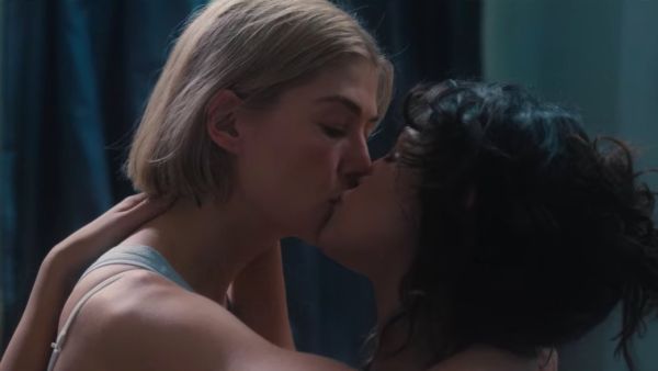 Rosamund Pike and Eiza Gonzalez in L care a lot (Twitter)