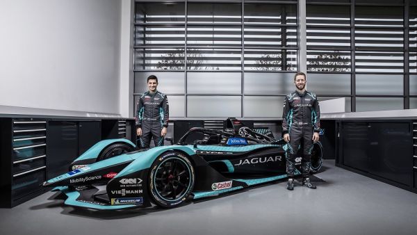 Jaguar Racing return to electric street racing in its fifth season in the ABB FIA Formula E World Championship Night Fever: Jaguar Racing Ready for Season Seven of Formula E Under the Lights in Saudi Arabia