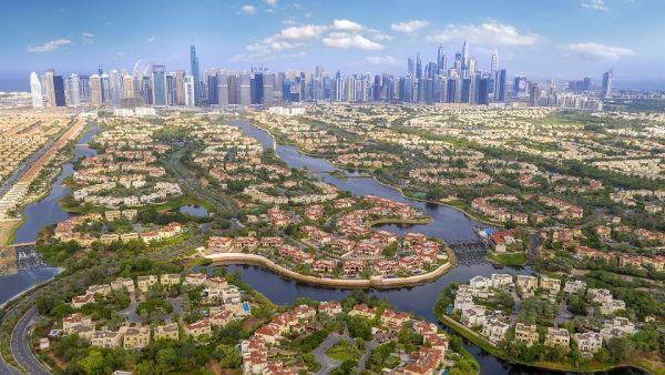 جزر جميرا "نخيل" تستضيف أفضل الدراجين العالميين على هامش طواف الإمارات 2021