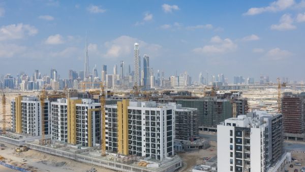 عزيزي للتطوير العقاري تعلن عن اكتمال 64% من المرحلة الأولى لمشروعها ريفيرا