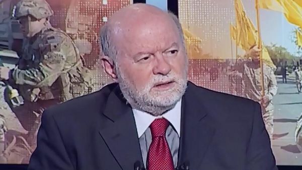 ولد أنيس النقاش في بيروت عام 1948، وانتسب عام 1964، سراً إلى حركة فتح