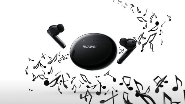 سماعات الأذن اللاسلكية HUAWEI FreeBuds 4i: تجربة صوتية غامرة متوفرة الآن في عُمان