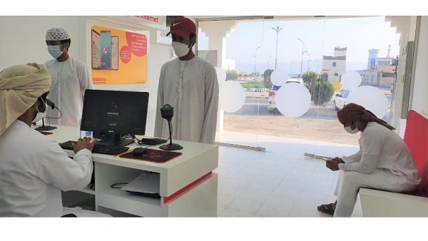 أن Ooredoo تحرص على زيادة عدد صالاتها بما يعزز ويرسخ من دورها كرائدة للتجربة الرقمية. Ooredoo تعزز تواجدها في محافظة مسندم عبر افتتاح صالة جديدة في ولاية دبا