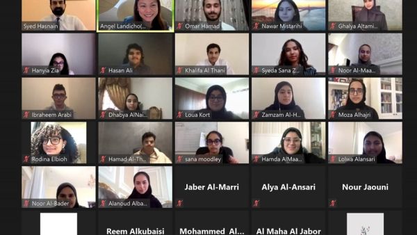 خلال الحدث طلاب المرحلة الثانوية يتعرفون عن كثب على حياة طلاب الطب