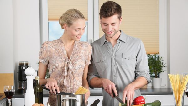 يساعدك الخروج والابتعاد عن البيت لبعض الوقت على تصفية ذهنك