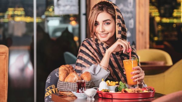 جميلة البوابة: مشروب الصيف للتخلص من السموم وتعزيز مناعتك