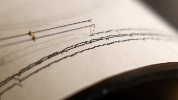 هزة أرضية بقوة 4.5 درجة تضرب سواحل اليونان