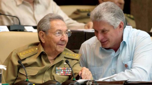  "انتخب ميغيل دياز كانيل بيرموديز أمينا عاما للجنة المركزية للحزب الشيوعي الكوبي خلال المؤتمر الثامن للحزب".