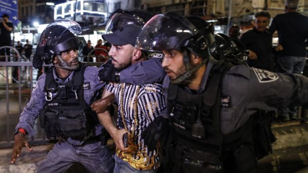 Jordan’s Foreign Minister speaks to UN official over over violent clashes in Jerusalem.