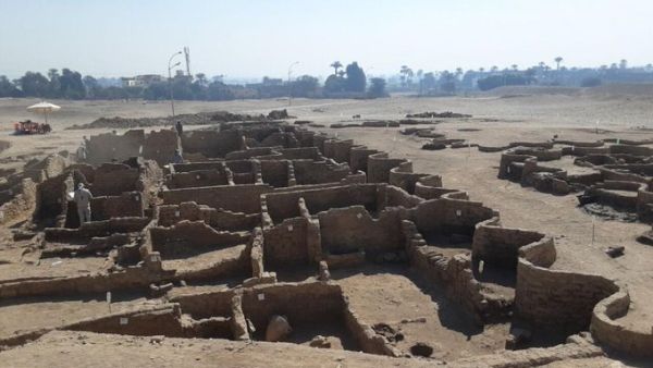 pharaonic city unearthed near Luxor (Twitter) pharaonic city unearthed near Luxor