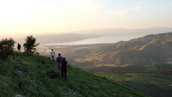 From beekeeping to road biking, olive harvesting and dining with a local family, embark on a voyage of discovery with a series of immersive experiences that reveal Jordan’s best-kept secrets Follow The Road Less Travelled To Um Qais With Four Seasons Hotel Amman