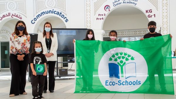 QAD Primary And QLA Hoist Green Flags As They Become Eco-schools