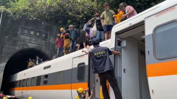 At least 36 people are reported dead after a passenger train derailed in a tunnel near the city of Hualien in eastern Taiwan.