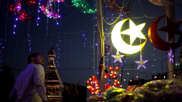 الاحتفال بشهر رمضان