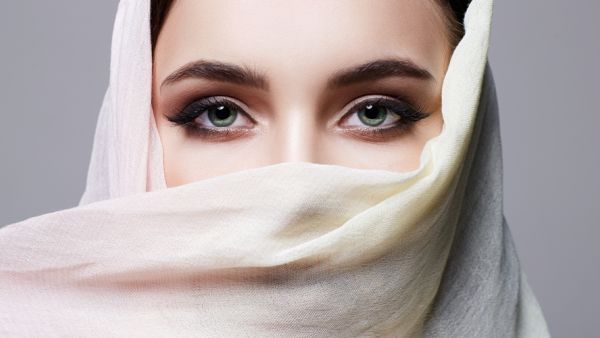 woman covered her face in hijab