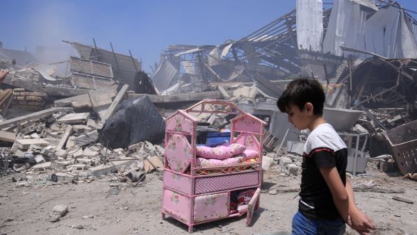 فلسطين بين نارين