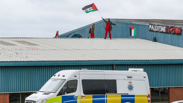 منظمات تطالب بريطانيا بإغلاق مصنع إسرائيلي للمسيّرات 