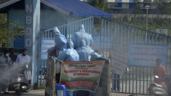 Foreign diplomats leave India amid worsening COVID-19 situation