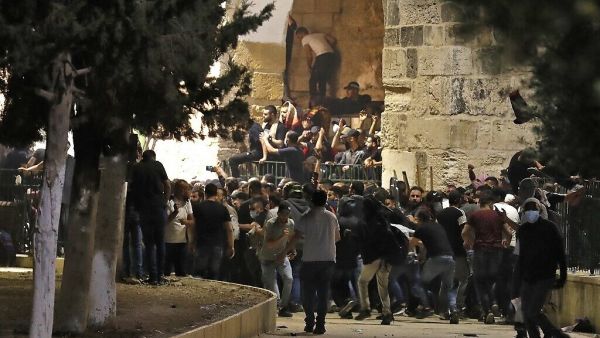 Palestinians clash with Israeli police in Al Aqsa Mosque in Jerusalem  