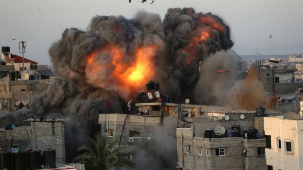 Israeli warplanes target Gaza Strip