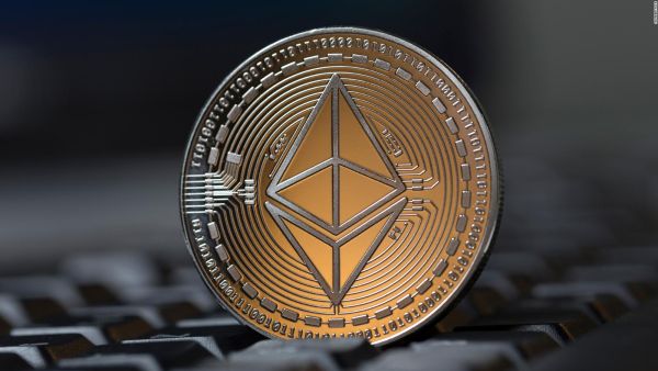 العملة المشفرة "إثريوم" تتخطى مستوى 4 آلاف دولار