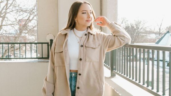 Hailie was keen to show off her stunning frame in the sexy snap