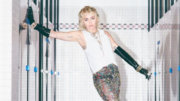 Miley encouraged her followers to get vaccinated