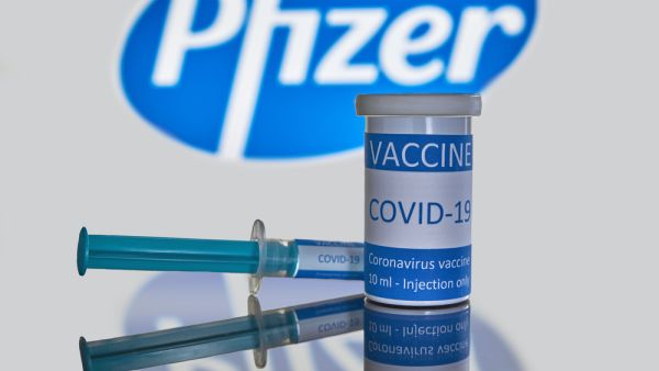 شركة Pfizer تسجل ربحية سهم معدلة تفوق التوقعات عند 93 سنتا للسهم