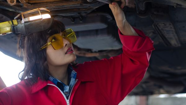 First Emirati female mechanic