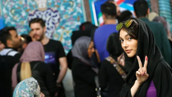 نسبة التصيوت لم تتخط الـ10%، وذلك استناداً إلى "تقارير أكثر من 1200 صحافي