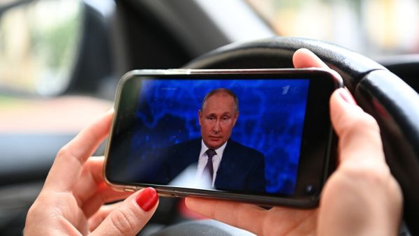 المذيعة: تسلمنا معلومات مفادها أن أنظمتنا الرقمية تتعرض في هذه الأثناء لمحاولات تنفيذ هجومات (سيبرانية) 