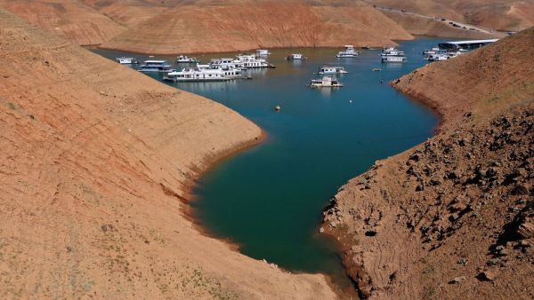 الجفاف يضرب مناطق واسعة بكاليفورنيا الأمريكية