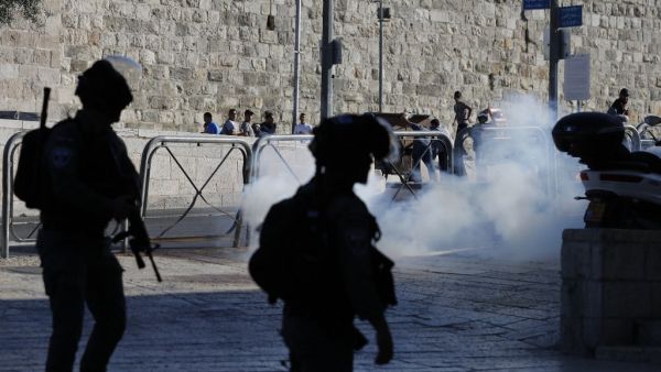 Israeli authorities released three Jordanian detainees yesterday