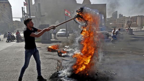 Protests turn violent in Lebanon as people clash with Security Forces in Tripoli and Sidon