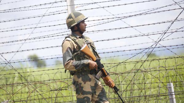Arrival of more soldiers in Kashmir triggers rumors, fears