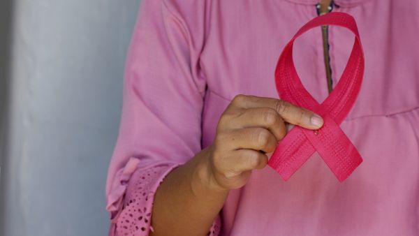 طبيب البوابة: ما هي احتمالات عودة سرطان الثدي؟ 