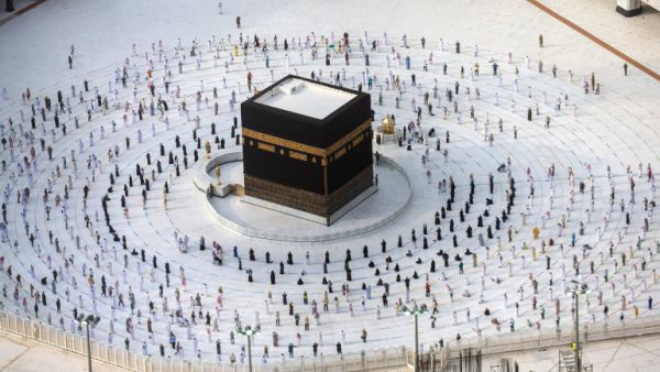 إعادة فتح البوابة الالكرتونية لاستكمال اجراءات الحج