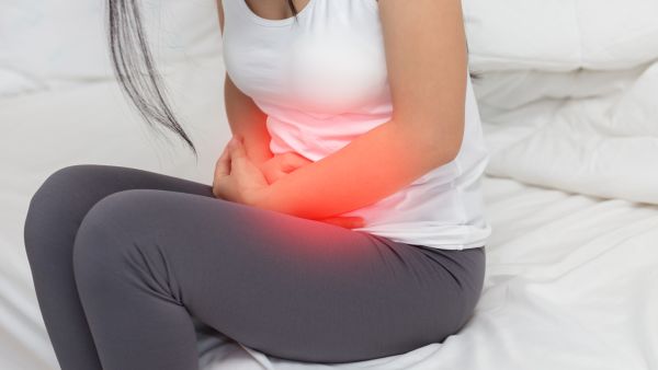 تقليل تناول الأطعمة التى تحتوى علي الدهون المشبعة، خاصةً المقلية واللحوم الحمراء