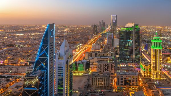 السعودية تطلق حملة لتوطين تطبيقات التوصيل  